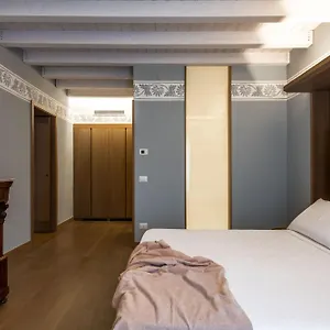 Palazzo De Gregorio Apartament